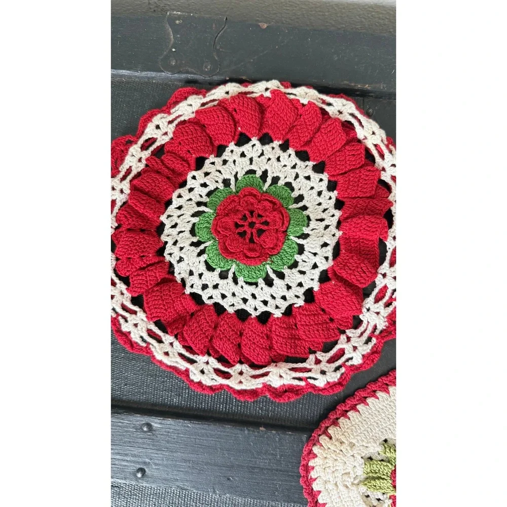Vintage Handmade Crochet Rose Potholder Set Red Cream Green Floral 3pc